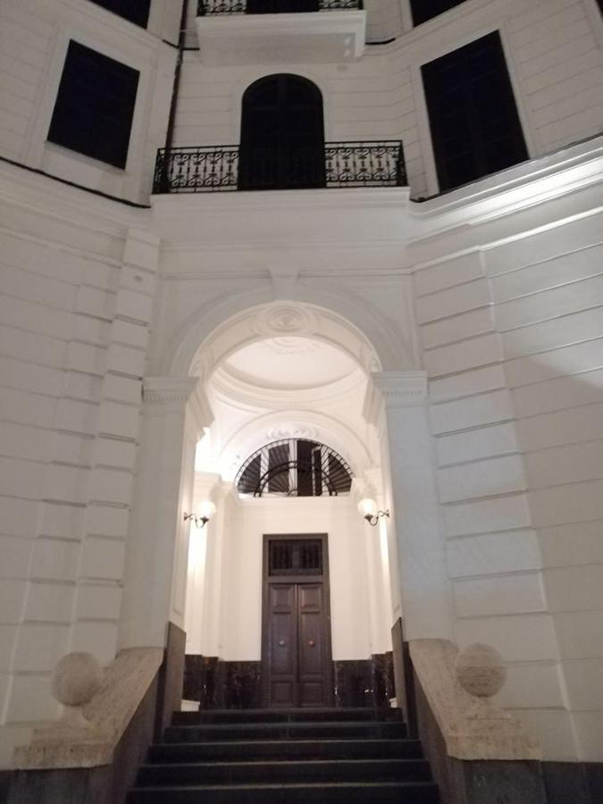 Fafgrandsuitenapoli Exteriér fotografie